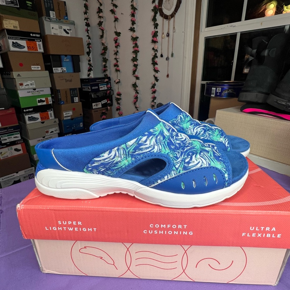 Easy Spirit Blue Floral Sandals